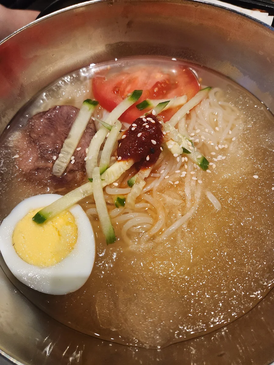 Cold Wheat Noodle Soup w Braisedbeef Shank 吉林冷面